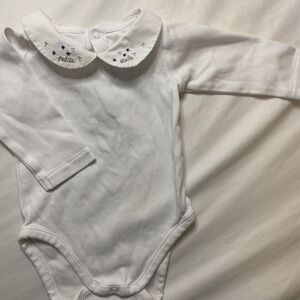Jacadi onesie with embroidered cotton collar. Petite Etoile with stars in silver